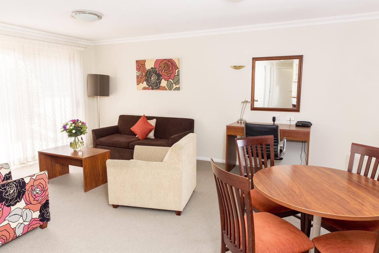 Charlotte Apartments บาเทิร์สต์ ภายนอก รูปภาพ