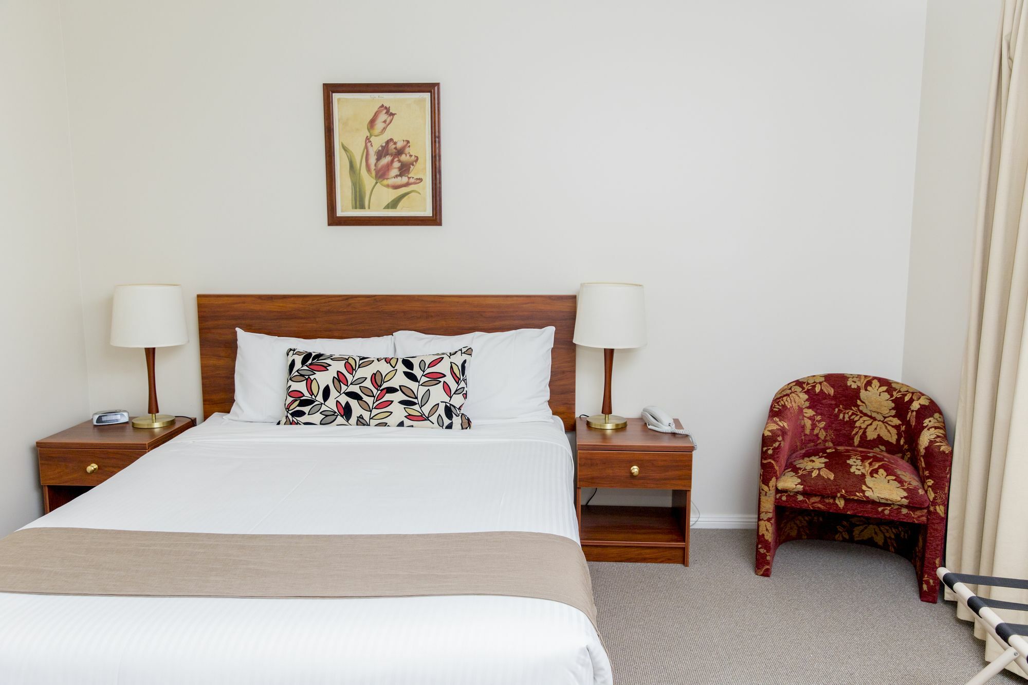Charlotte Apartments บาเทิร์สต์ ภายนอก รูปภาพ