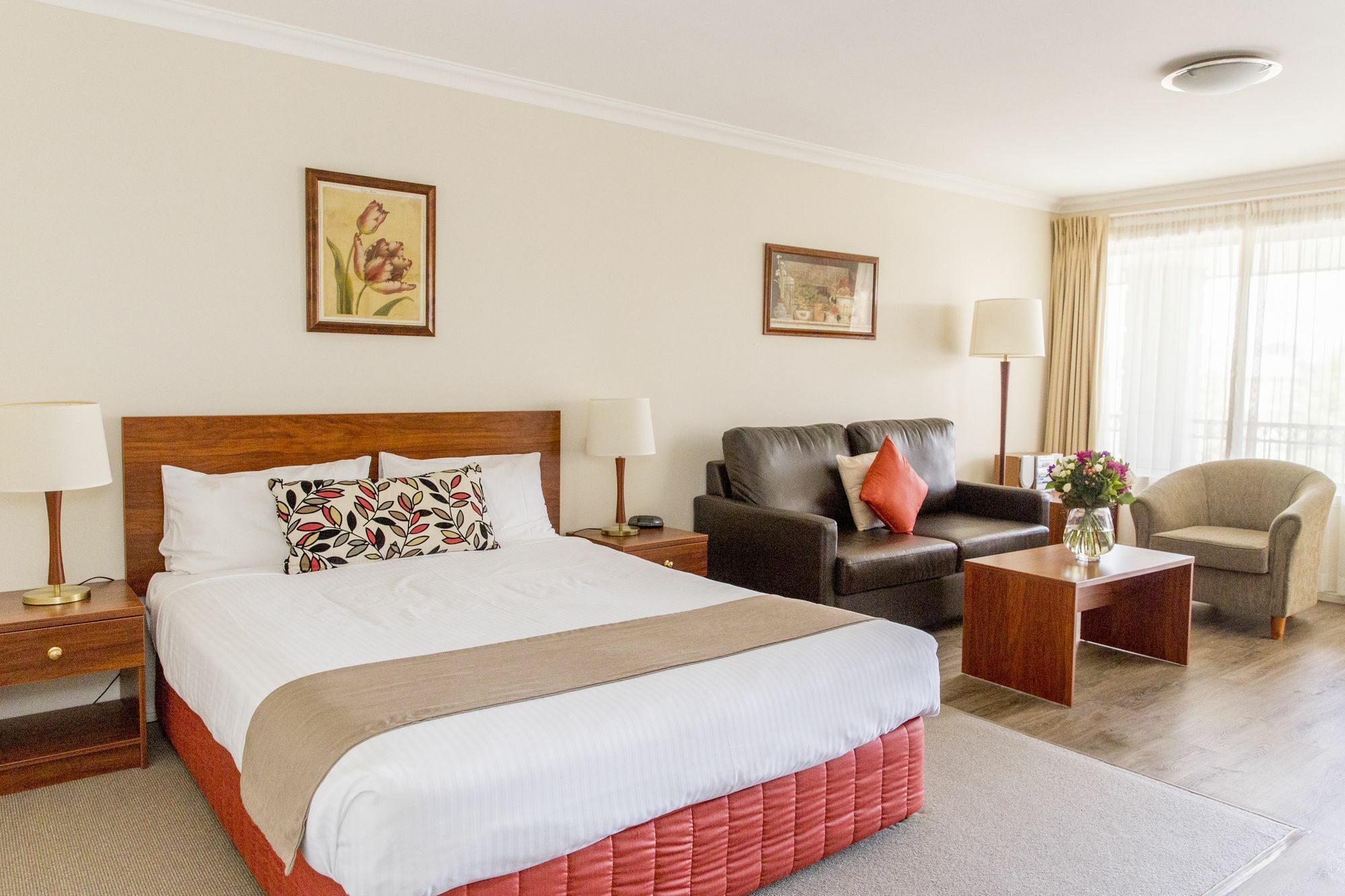 Charlotte Apartments บาเทิร์สต์ ภายนอก รูปภาพ