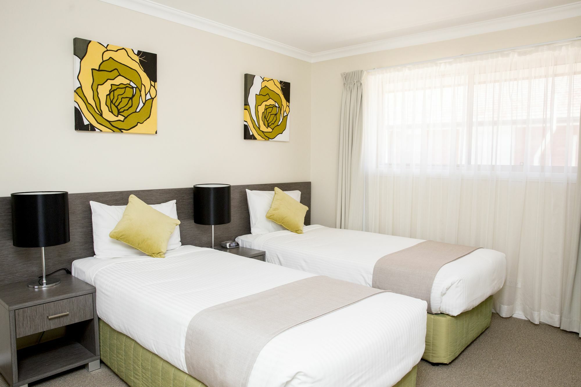Charlotte Apartments บาเทิร์สต์ ภายนอก รูปภาพ