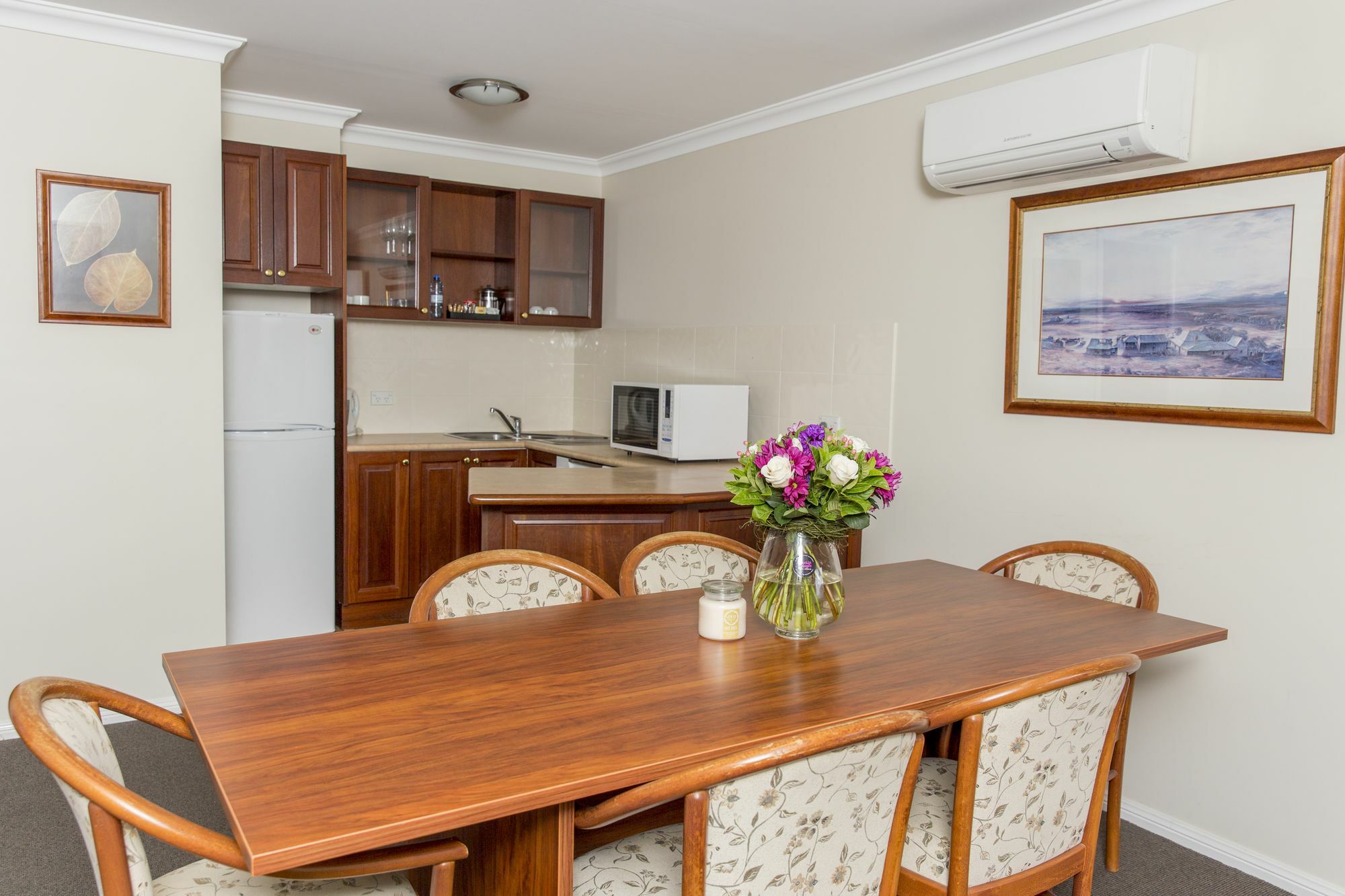 Charlotte Apartments บาเทิร์สต์ ภายนอก รูปภาพ